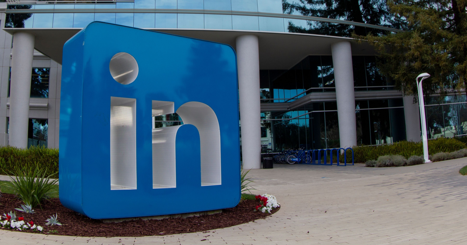 LinkedIn 2023 Data: What Businesses & Advertisers Need To Know