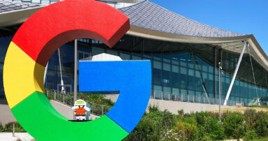 Google Analytics Removes 4 Models, Adds Custom Metrics
